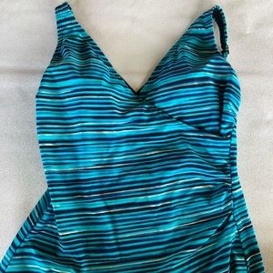 Jantzen Size 8 Striped Teal Swimming Top C17